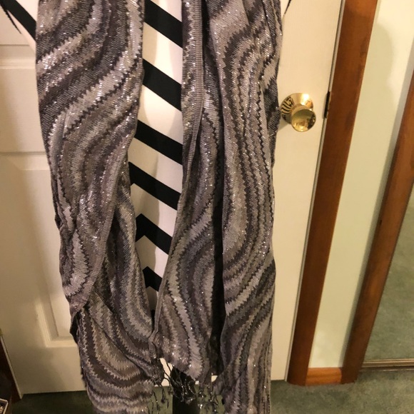 Scarf - Picture 2 of 4